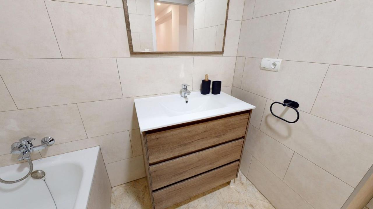 Holisplace- Lovely Apartment In Downtown Alicante Eksteriør billede